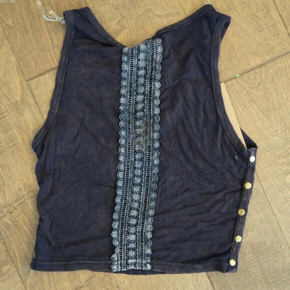 POL Snap Button Center Back Embroidered Tank Top Black Womens Size Small - Picture 4 of 6